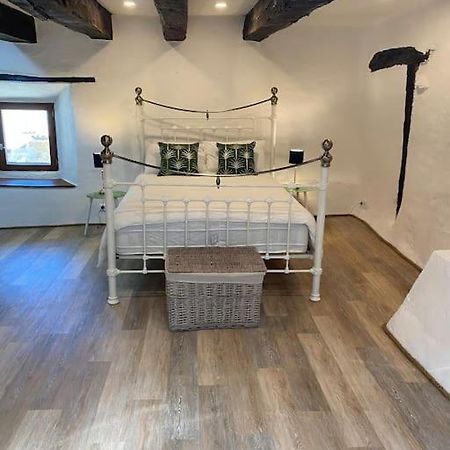 Spacious 1 Bed Home With Shared Pool Champagnac-la-Rivière Dış mekan fotoğraf