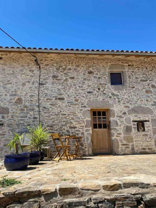 Spacious 1 Bed Home With Shared Pool Champagnac-la-Rivière Dış mekan fotoğraf