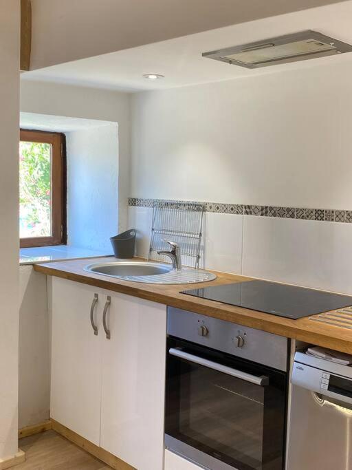 Spacious 1 Bed Home With Shared Pool Champagnac-la-Rivière Dış mekan fotoğraf